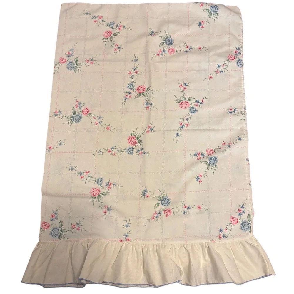 VTG JCPenney Pillowcase Standard‎ Cream Floral Ruffle Cottagecore Rose